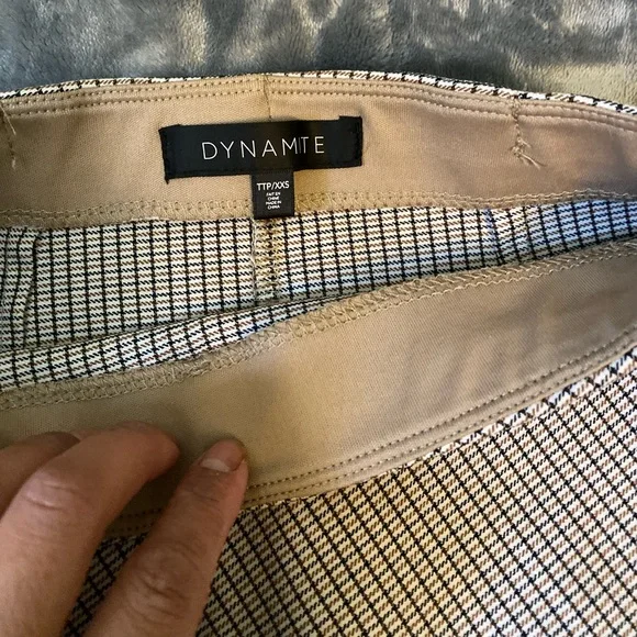 DYNAMITE SKIRT - Picture 2 of 3